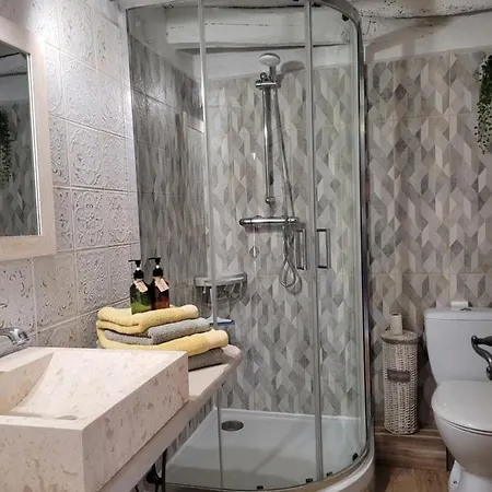 度假居 Le Clos Des Etoiles 勒布奎