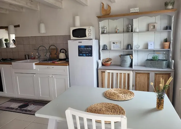 Semesterbostad Le Clos Des Etoiles *