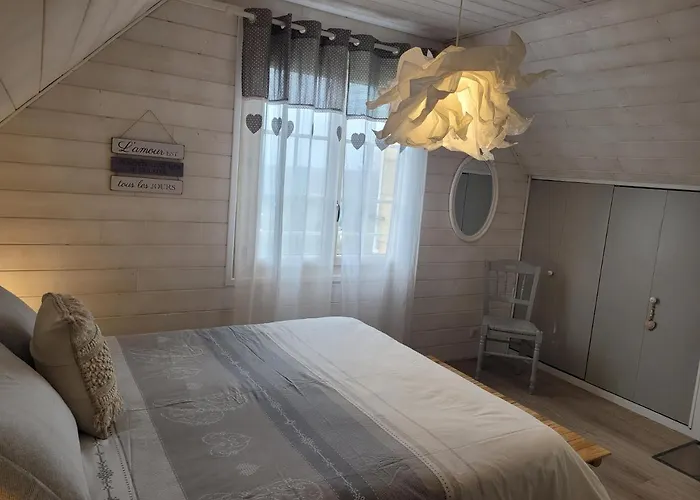 Semesterbostad Le Clos Des Etoiles